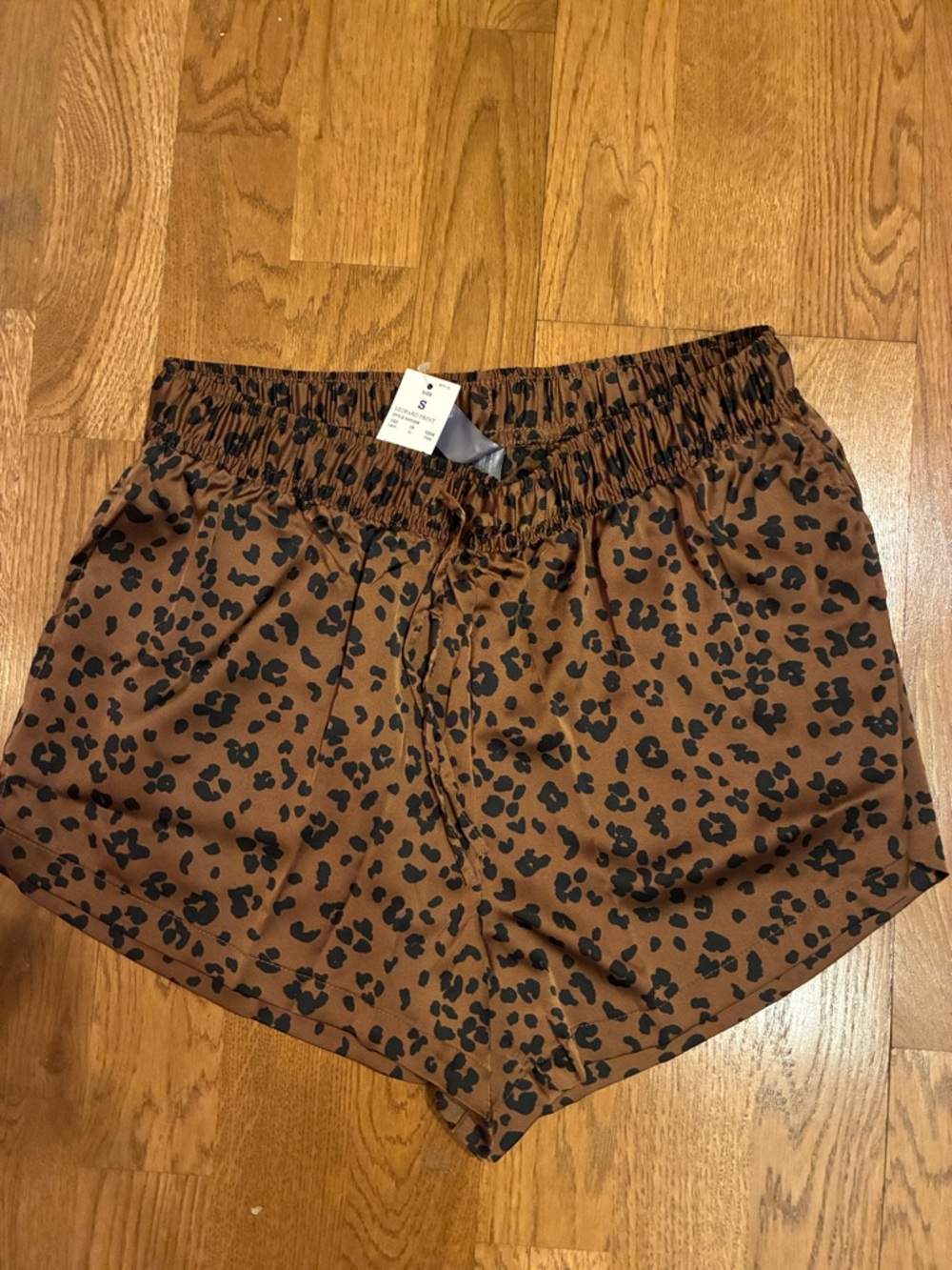 NWT Women's Brown Leopard Print Elastic Waist Shorts